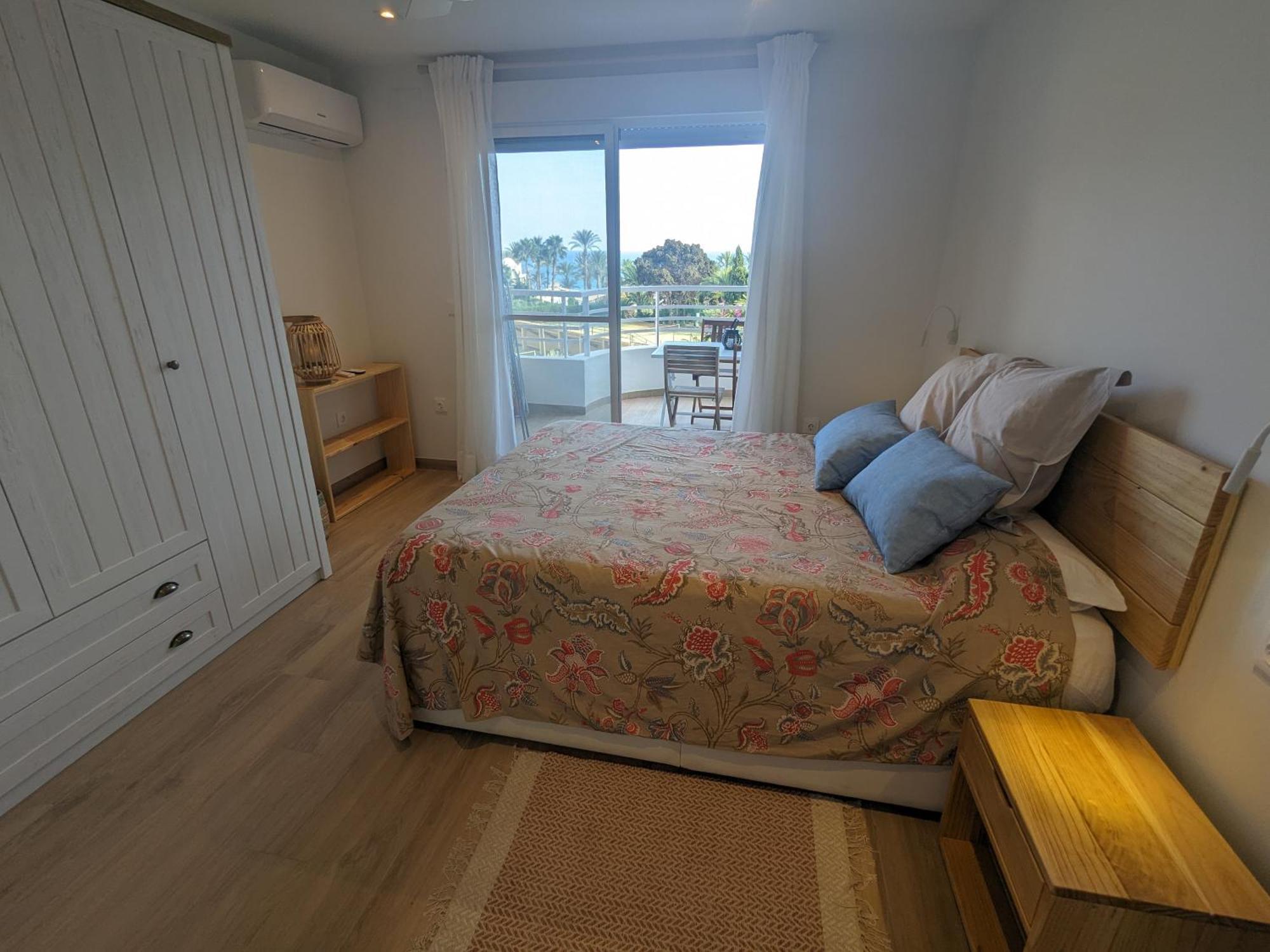 Apartment La Caleta *